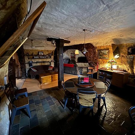 Di'S Dugouts Otel Coober Pedy Dış mekan fotoğraf