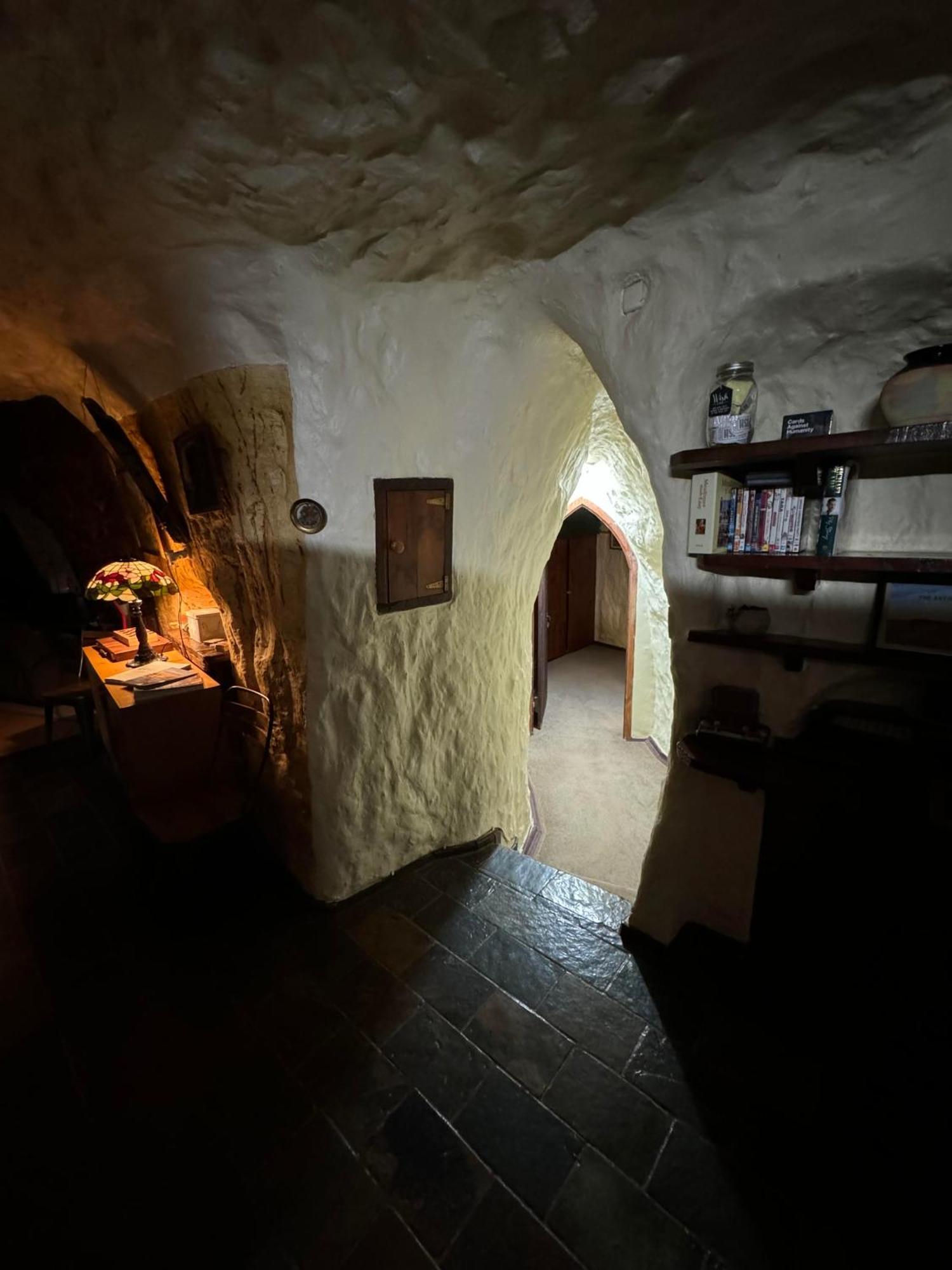 Di'S Dugouts Otel Coober Pedy Dış mekan fotoğraf