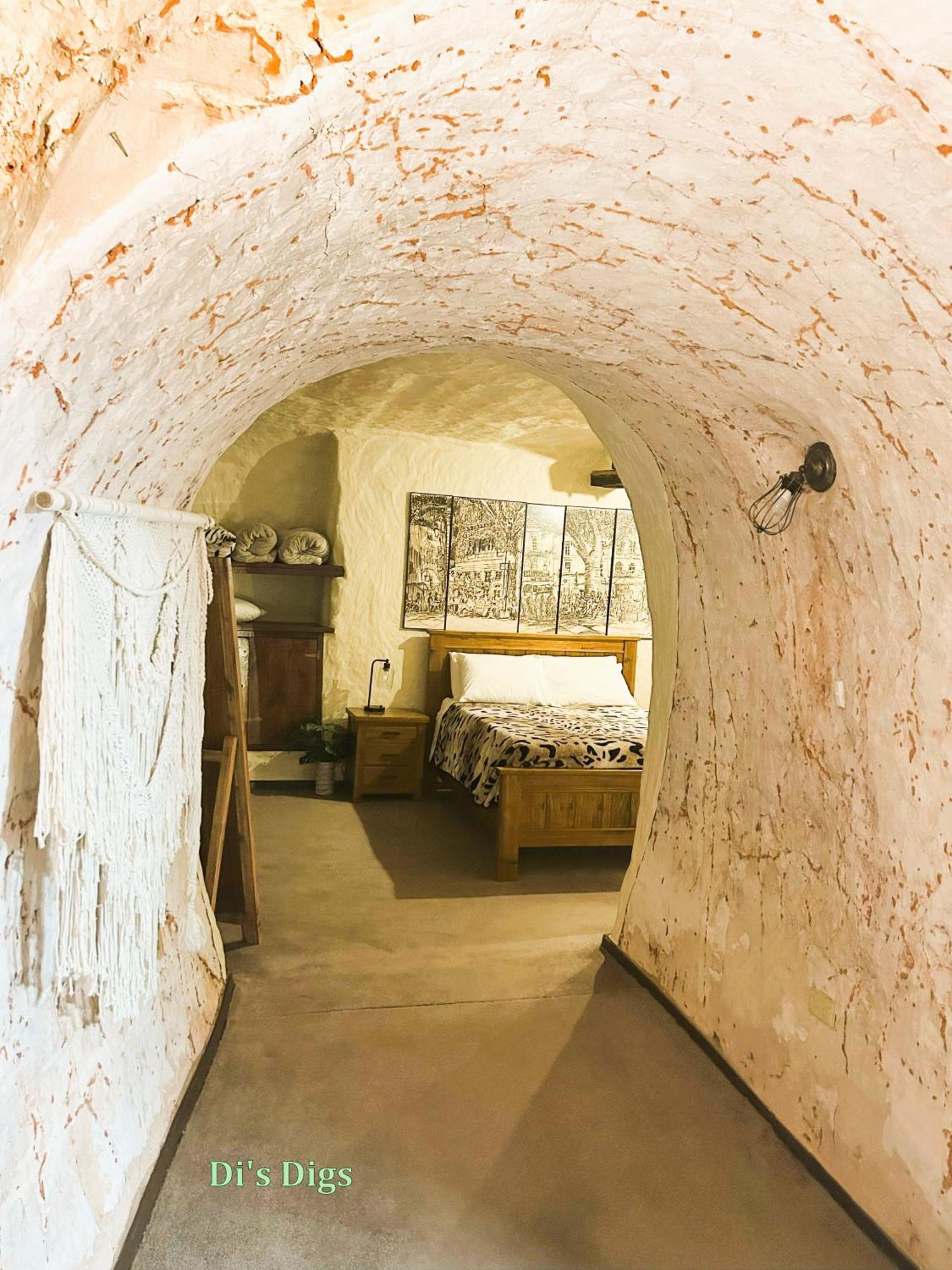 Di'S Dugouts Otel Coober Pedy Dış mekan fotoğraf